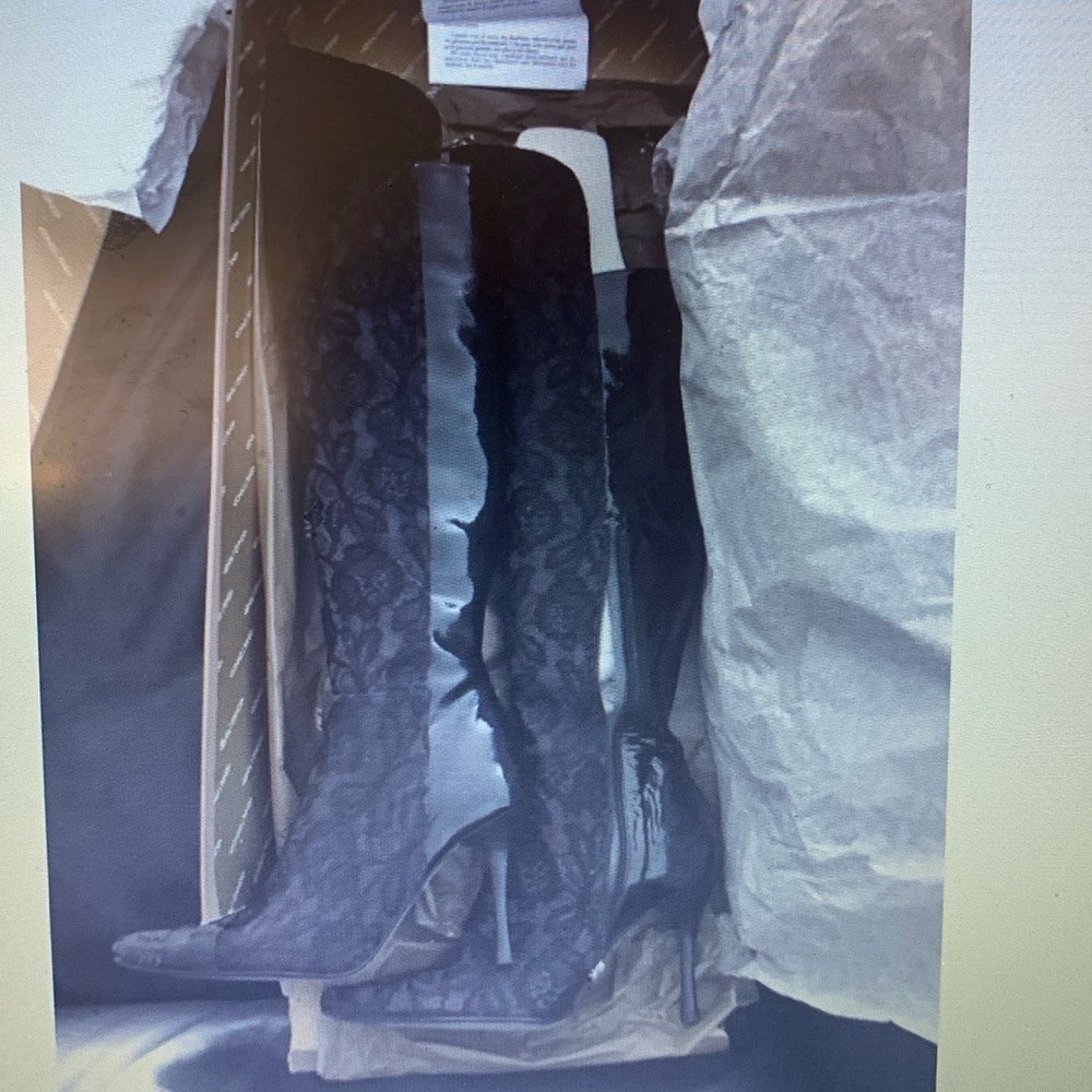 New Donald Pliner CoutureLace Patent boots